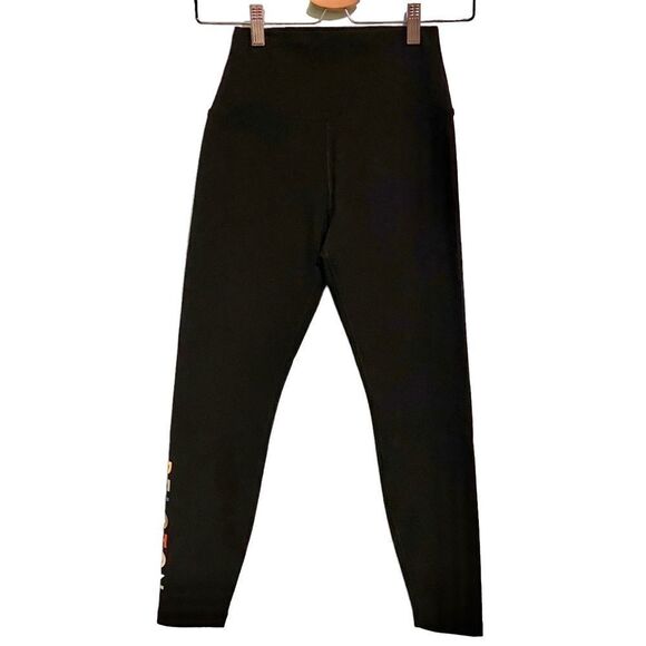 NWT Peloton Cadence High Rise Legging in Sizes Small, 1X, 2X Color Black - Picture 2 of 16